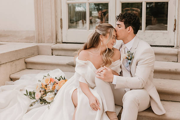 Robe pastel pour un mariage : le guide de toutes les teintes douces
