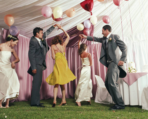 Tenue homme invité mariage : le guide pour votre compagnon