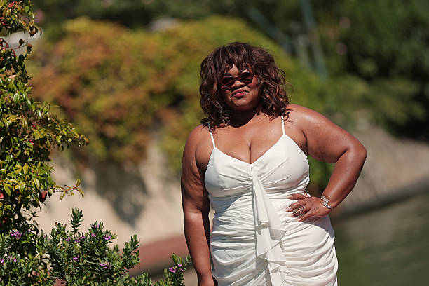 Robe pour invité mariage grande taille : le guide complet
